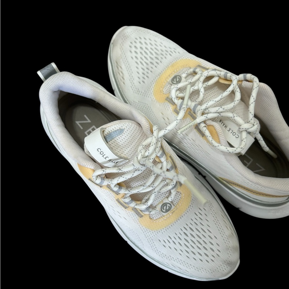 ✨ Zerogrand Running Shoes✨ - Picture 3 of 4